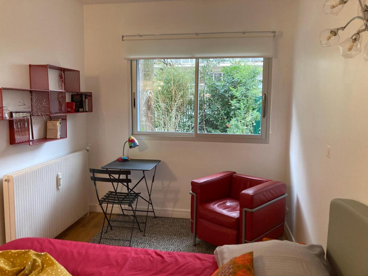 Vue Sur Jardin, 3 Pieces * Paris