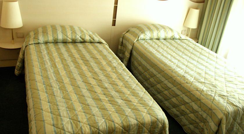 Eiffel Blomet Hotel 4*