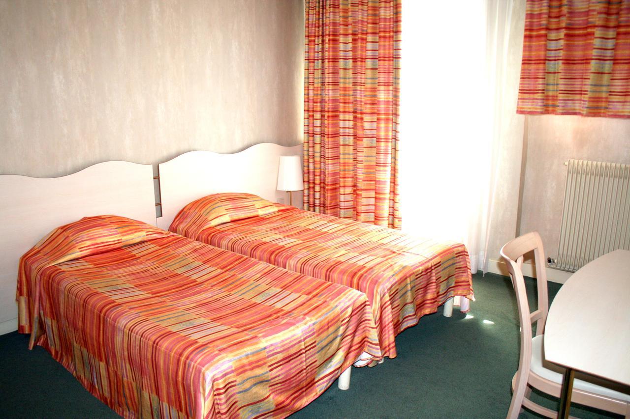 Eiffel Blomet 4*