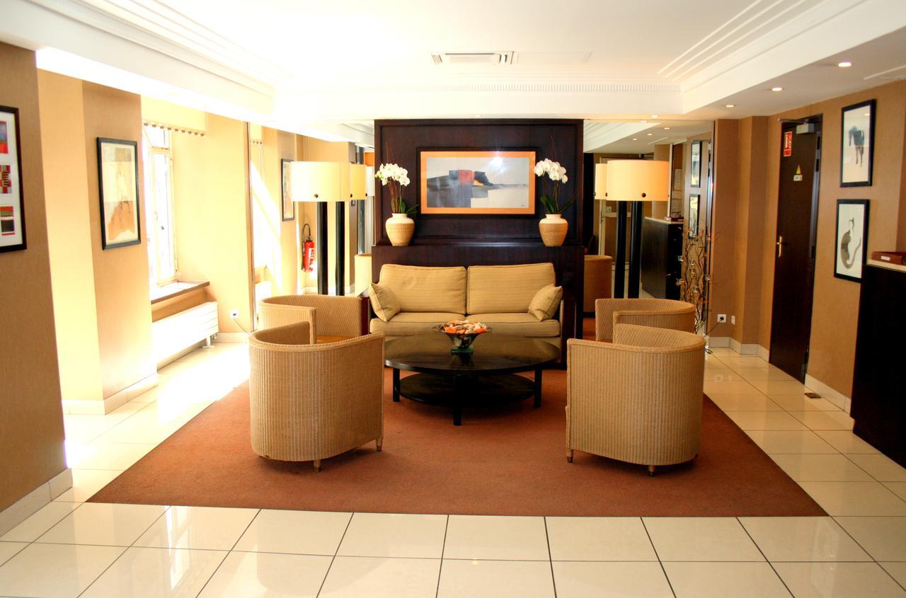 Eiffel Blomet Hotel