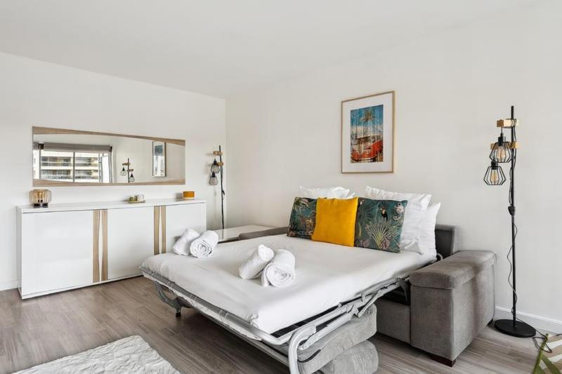 Apartment Studio With Balcony - Close To Eiffel Tower Paris