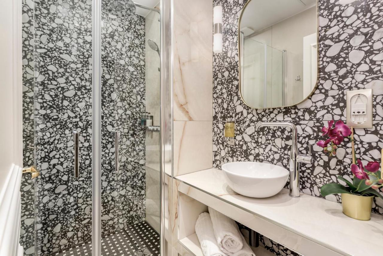 Luxury 2 Bedrooms - Louvre Museum Paris