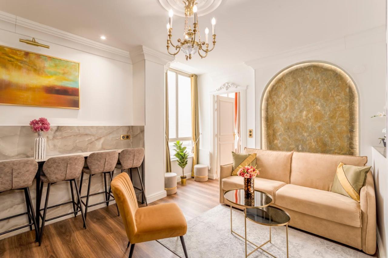 Luxury 2 Bedrooms - Louvre Museum Paris