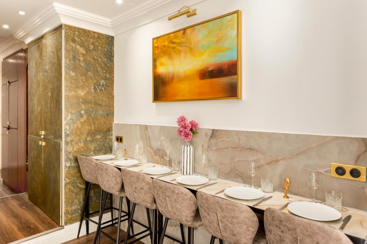 Luxury 2 Bedrooms - Louvre Museum