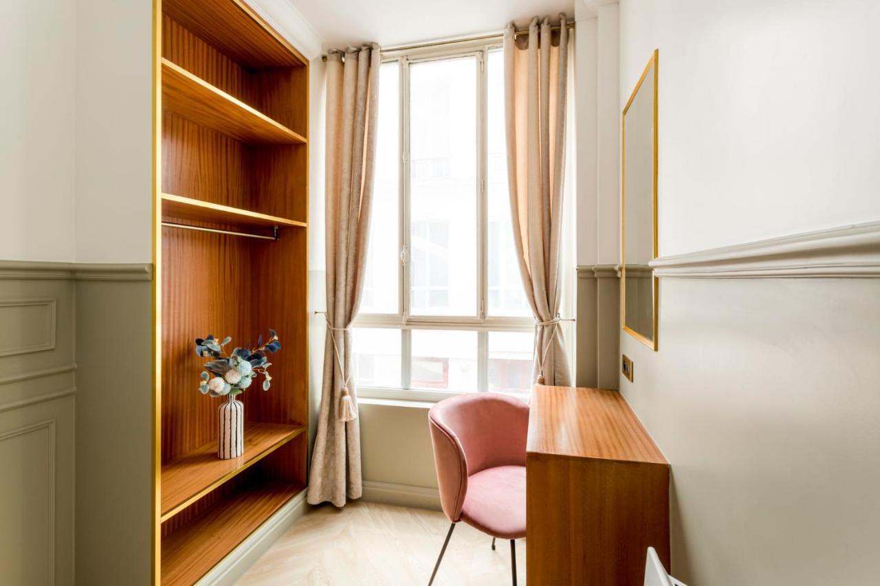 Luxury 2 Bedrooms - Louvre Museum *