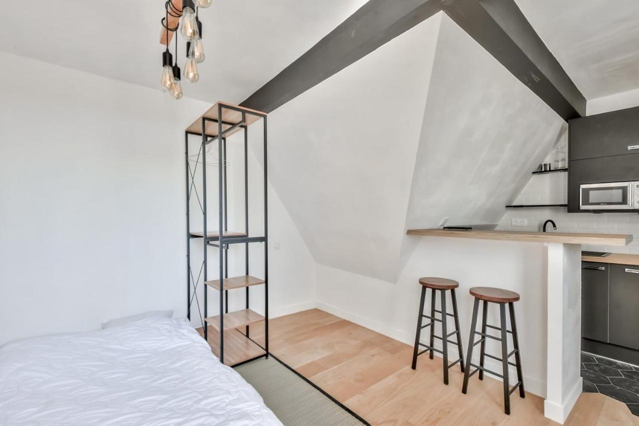 Appartement Charming Studio For 2 In The 8th District *