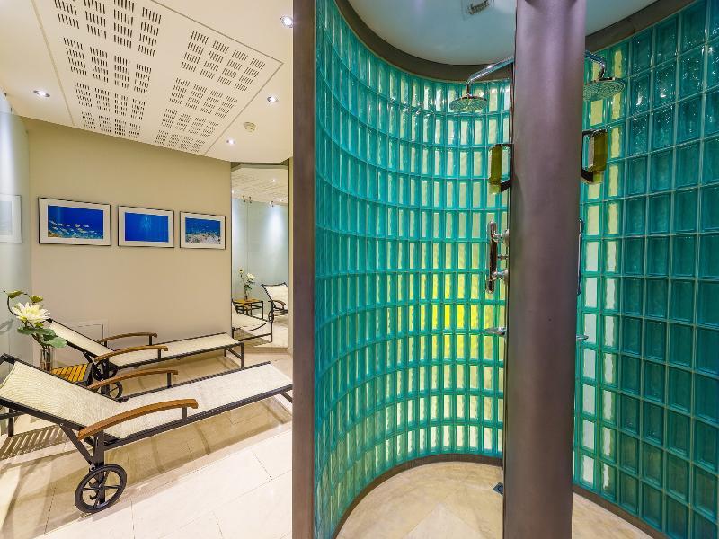 Miiro Le Grand Cayre Hotel 4*