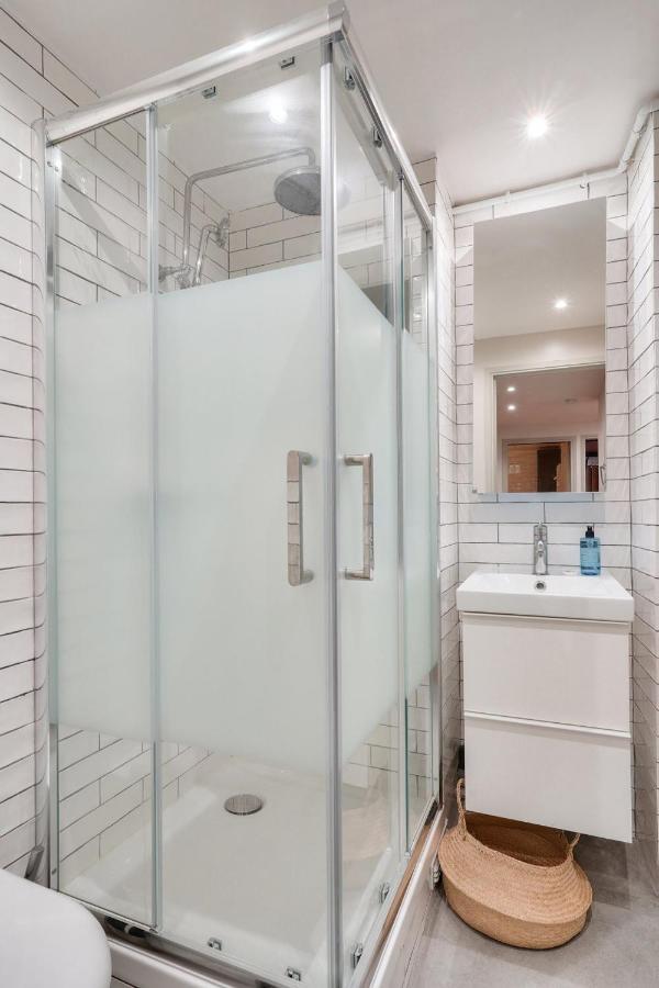 161 - Urban Sublime Luxury Flat In Apartment *
