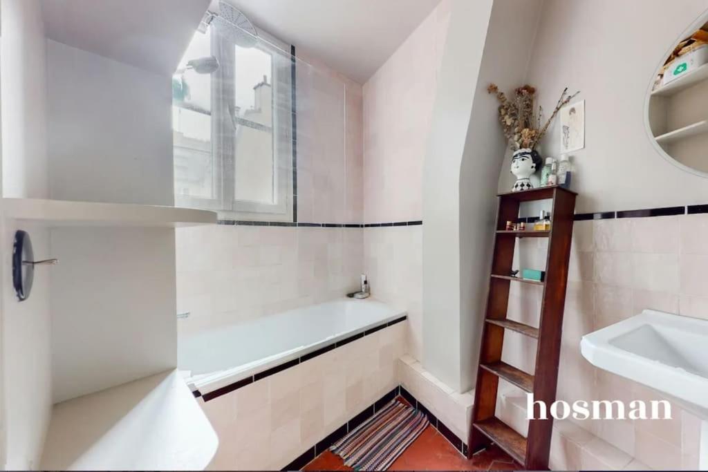 Apartement Chic Pure Parisian In Incredible Area Appartement