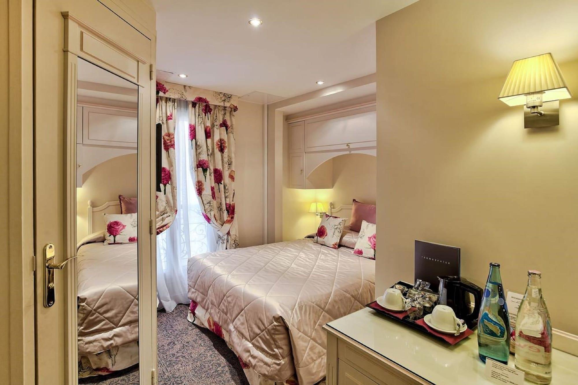Queen Mary Paris