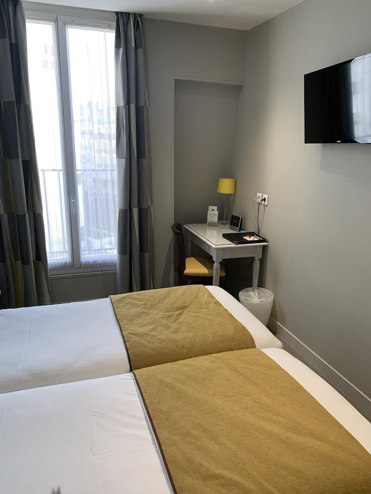 Modern Montmartre Hotel Paris