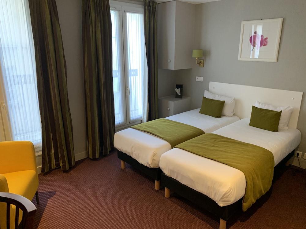 Modern Montmartre Hotel 3*