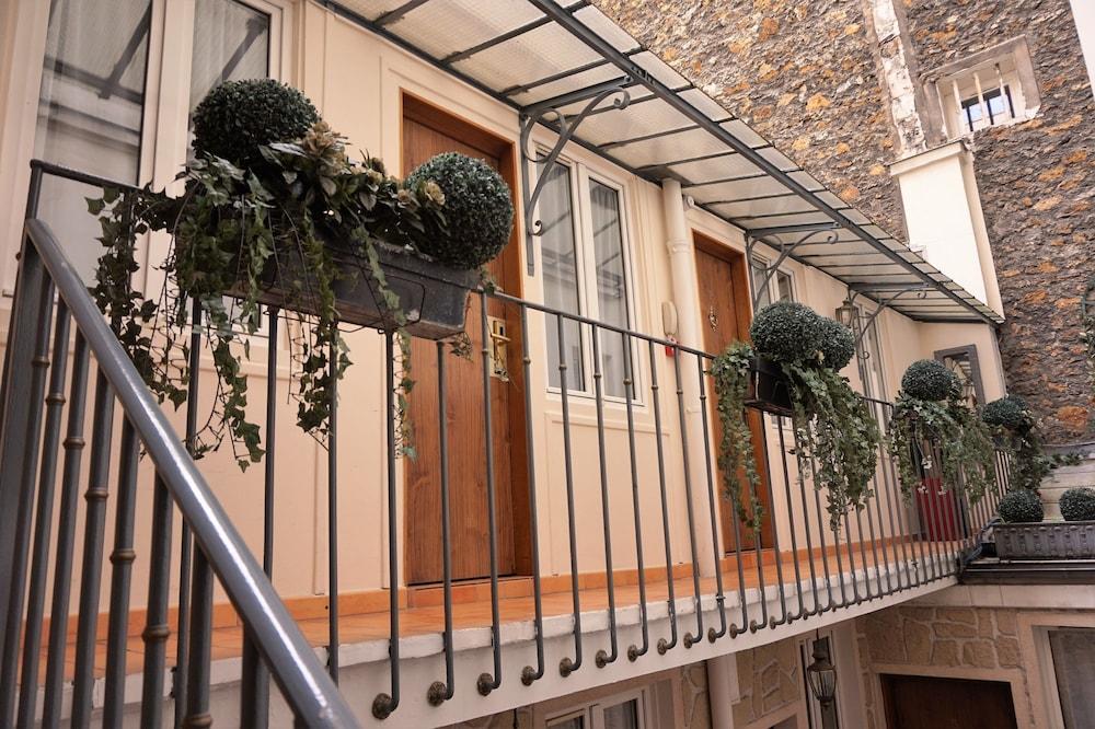 Istria By Magna Arbor 3* Paris