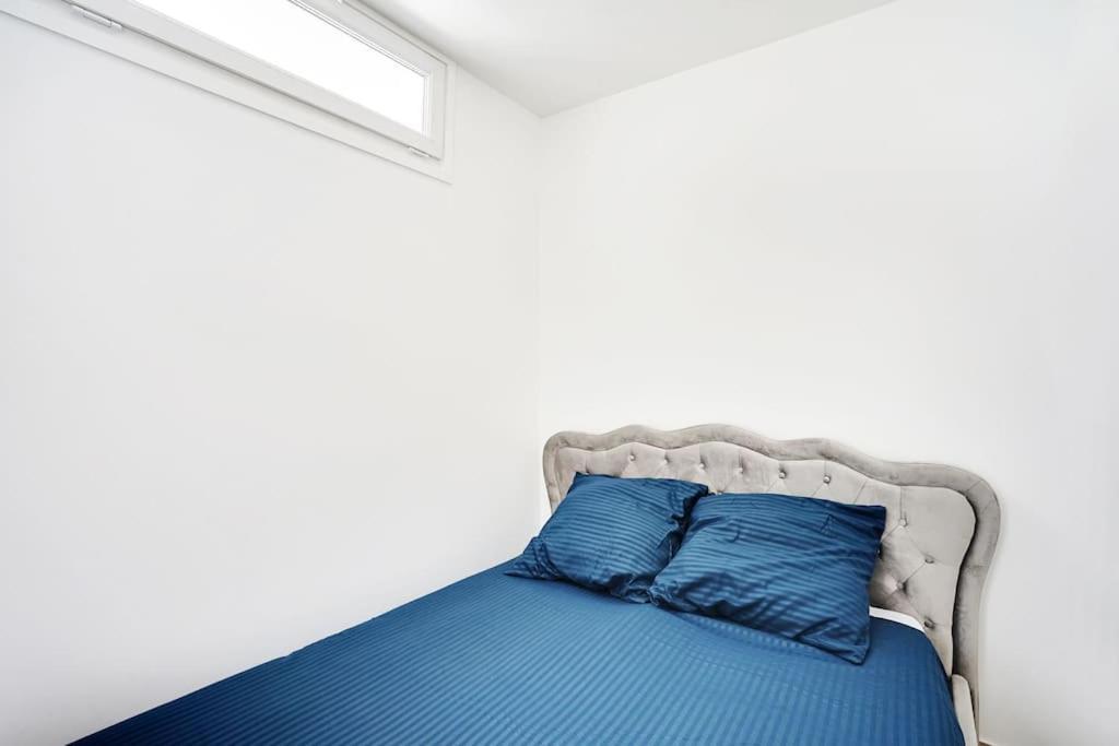 - Apartment *