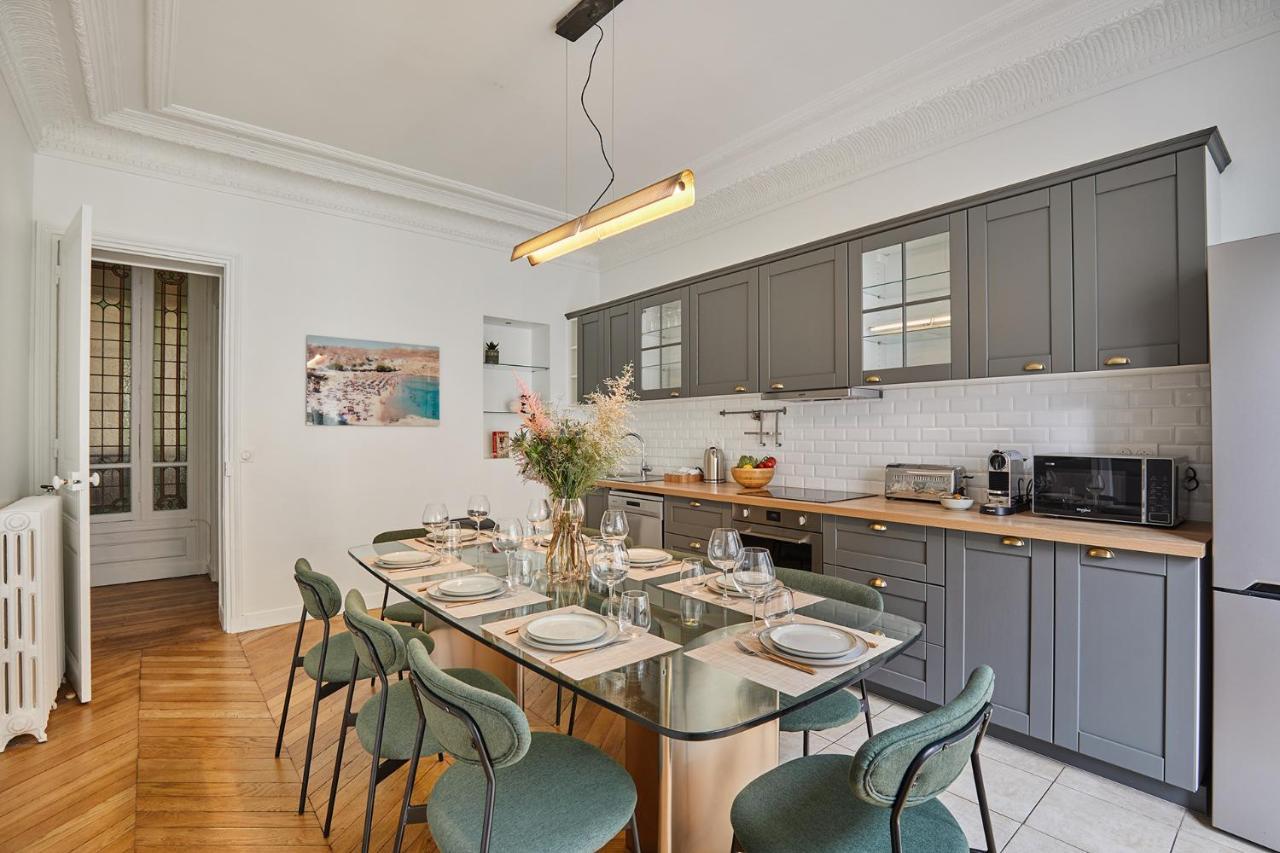 Center Of By Prestige Apartment *
