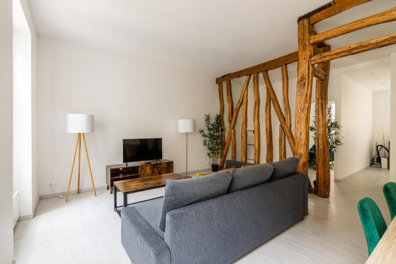 Luxurious 2 Bedroom Avenue Des Champs-elysees Saint-philippe Du Roule Free Netflix Apartment *