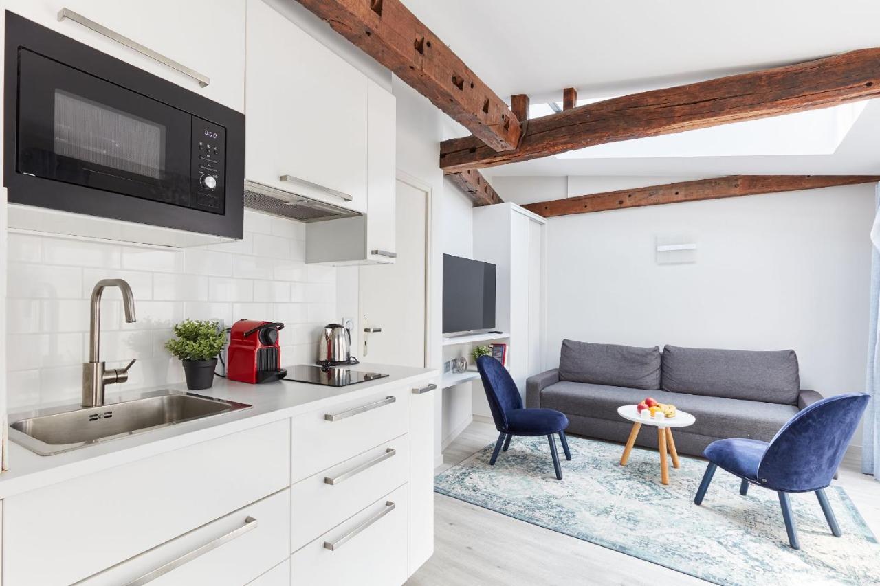 St Germain Des Pres With Balcony - Cityapartmentstay * Paris