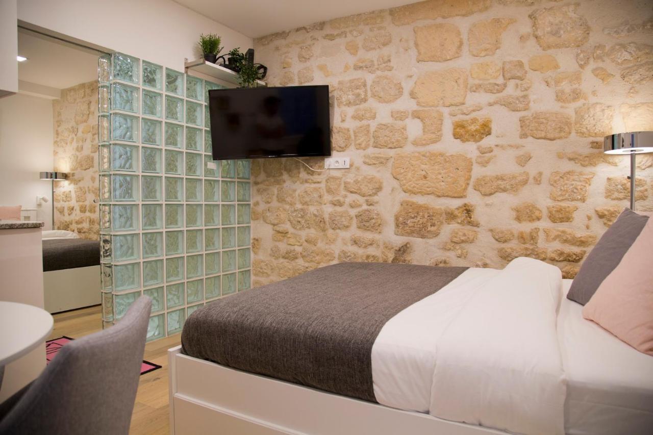 Apartment Dauphine Chic & Charme Paris