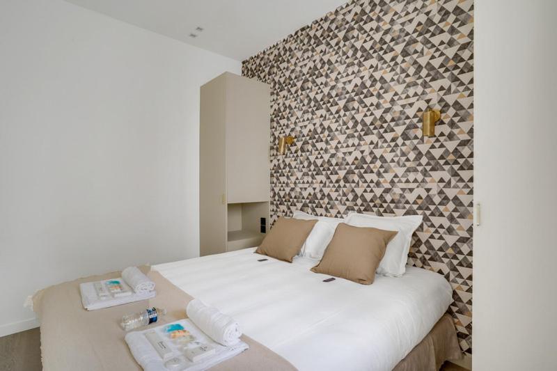 190 Fontaine - Superb In Paris. Apartment *