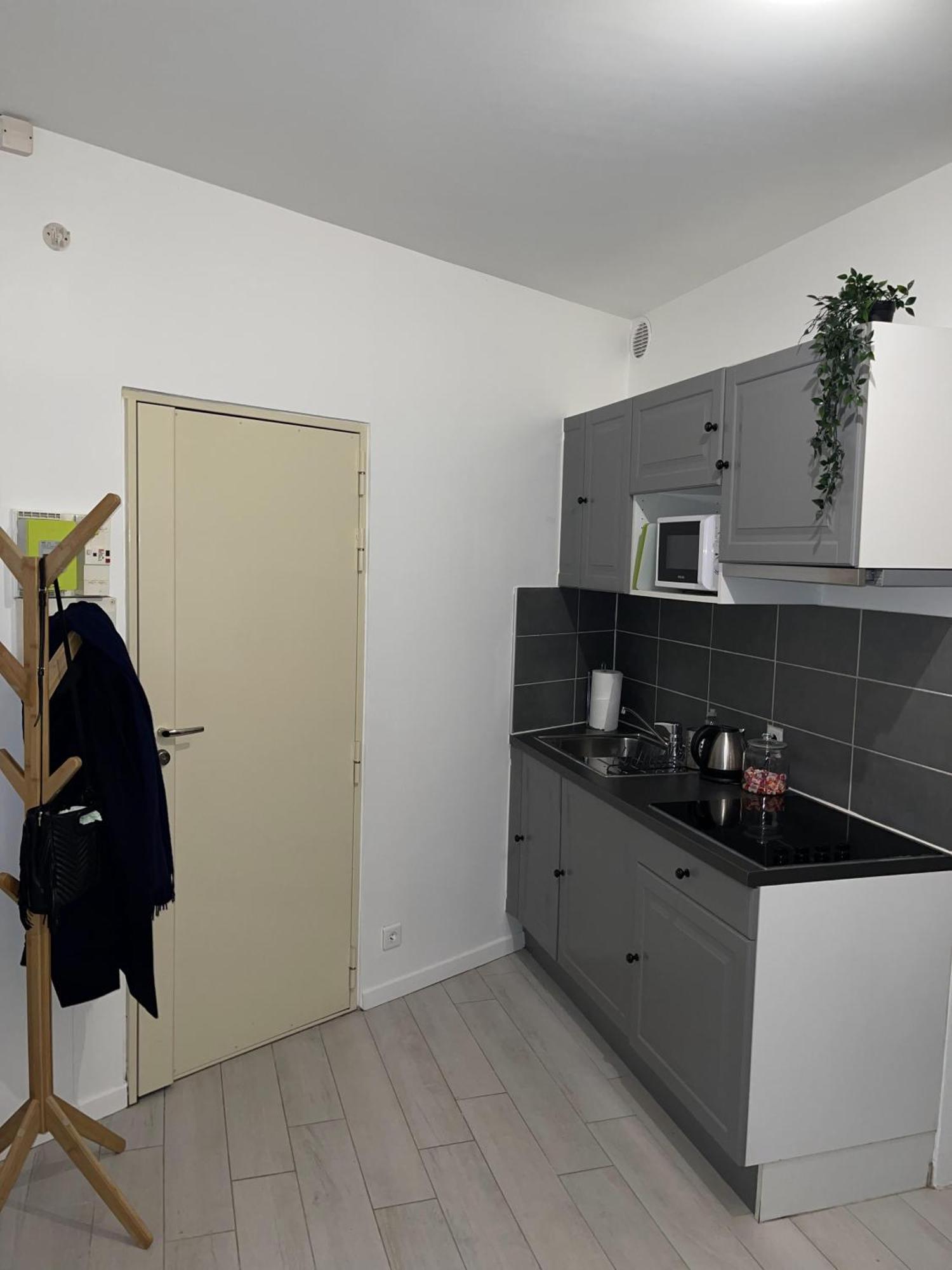 17 - Cosy & Modern Apartment Paris