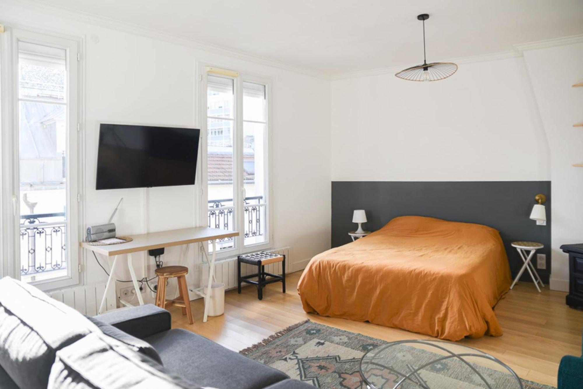 Renovated 31 M Love Cocoon In 14th Apartment
