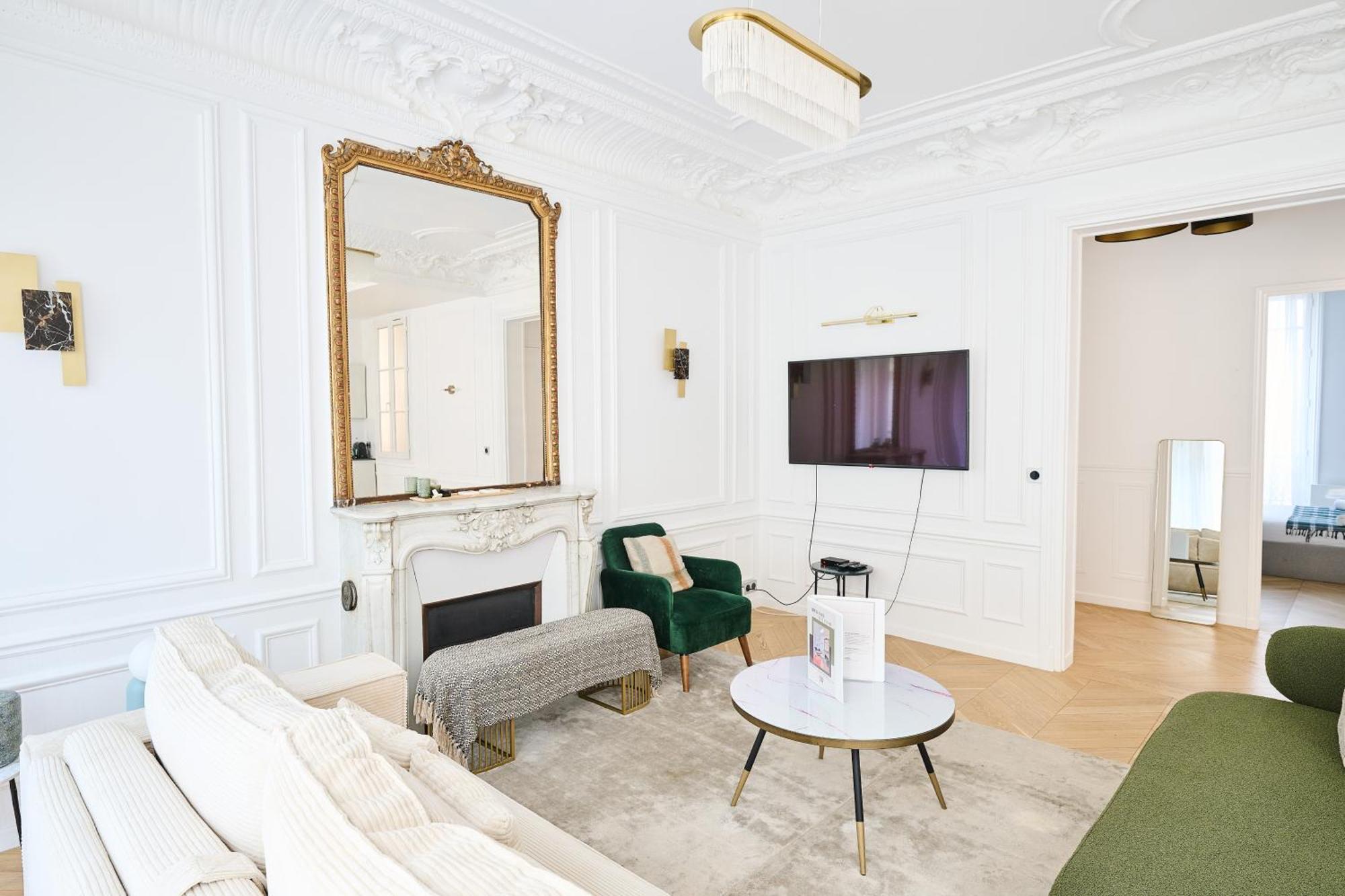 Apartment Champs Elysees!montaigne, New Luxurious 6pers Flat Paris