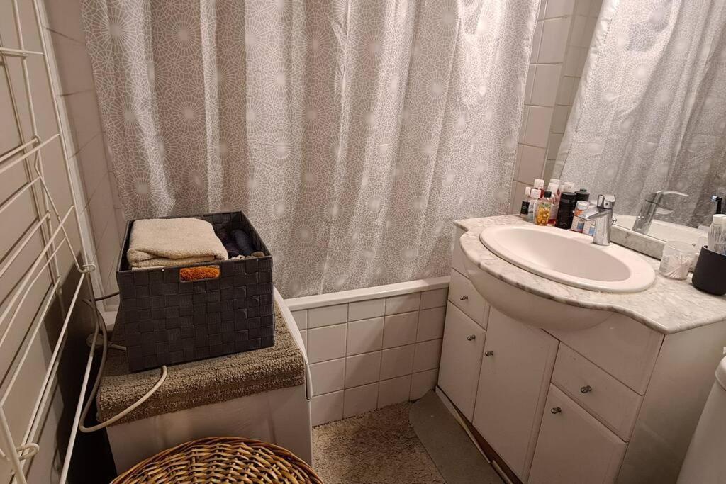 Cosy In The Heart Of / Marais Apartment Paris