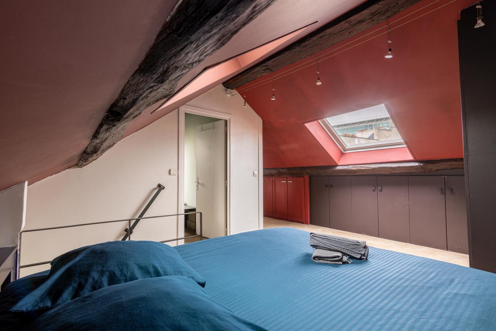 Quartier Mezzanine & 1br Le Marais Temple Free Netflix Apartment