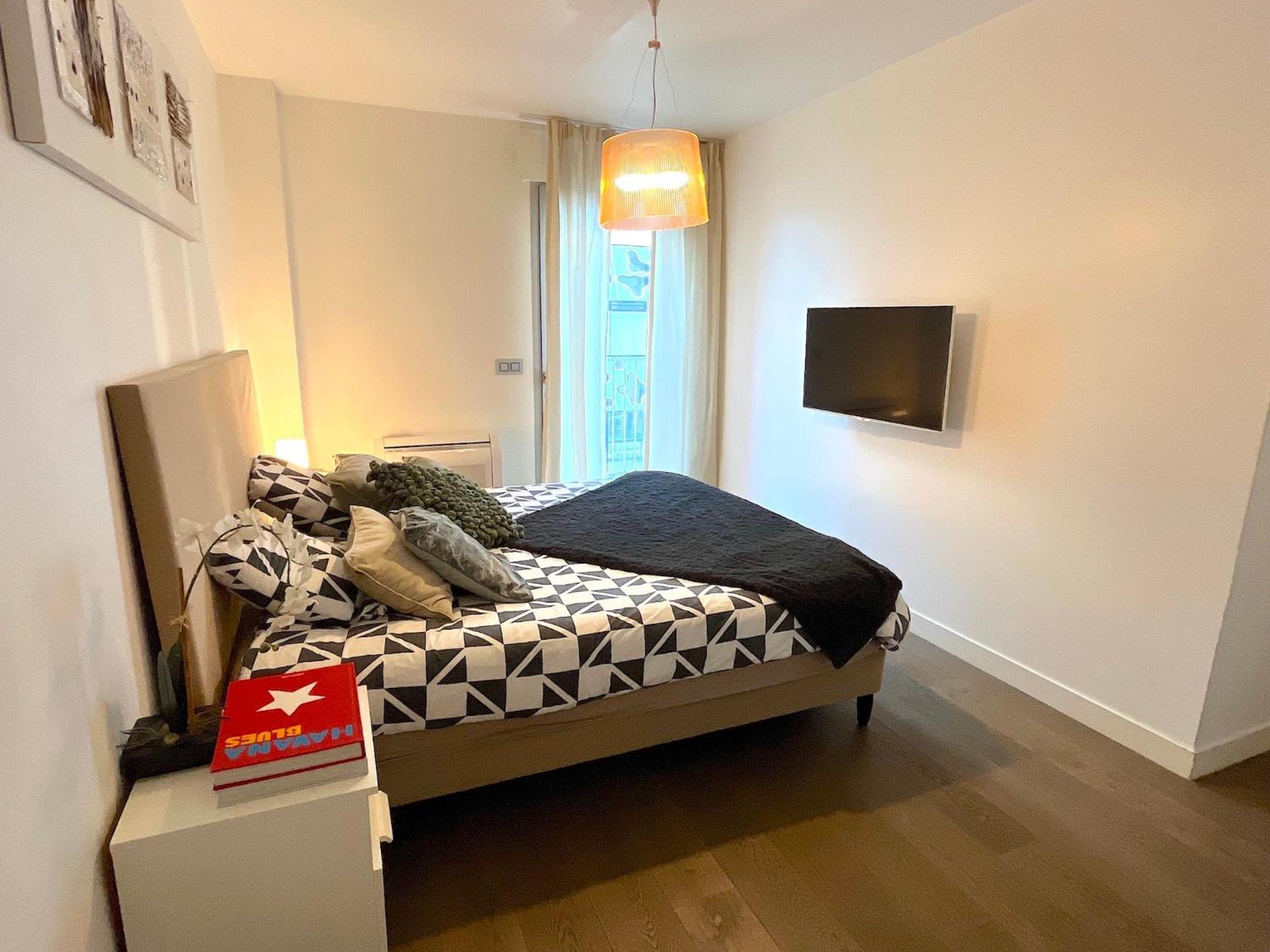 Le Penthouse Des Batignolles *
