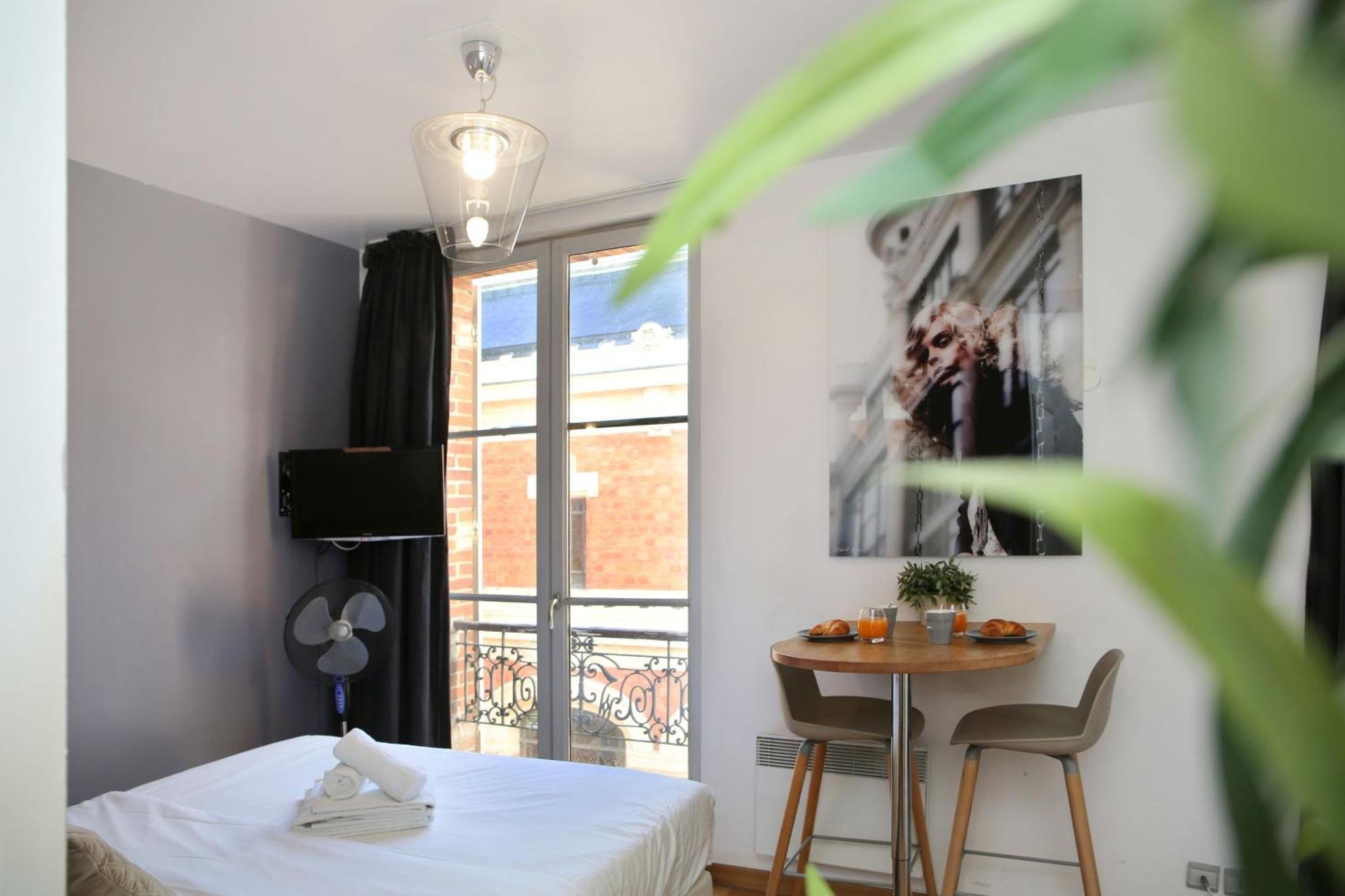 Service - En Face Du Musee - 5 Appartement *