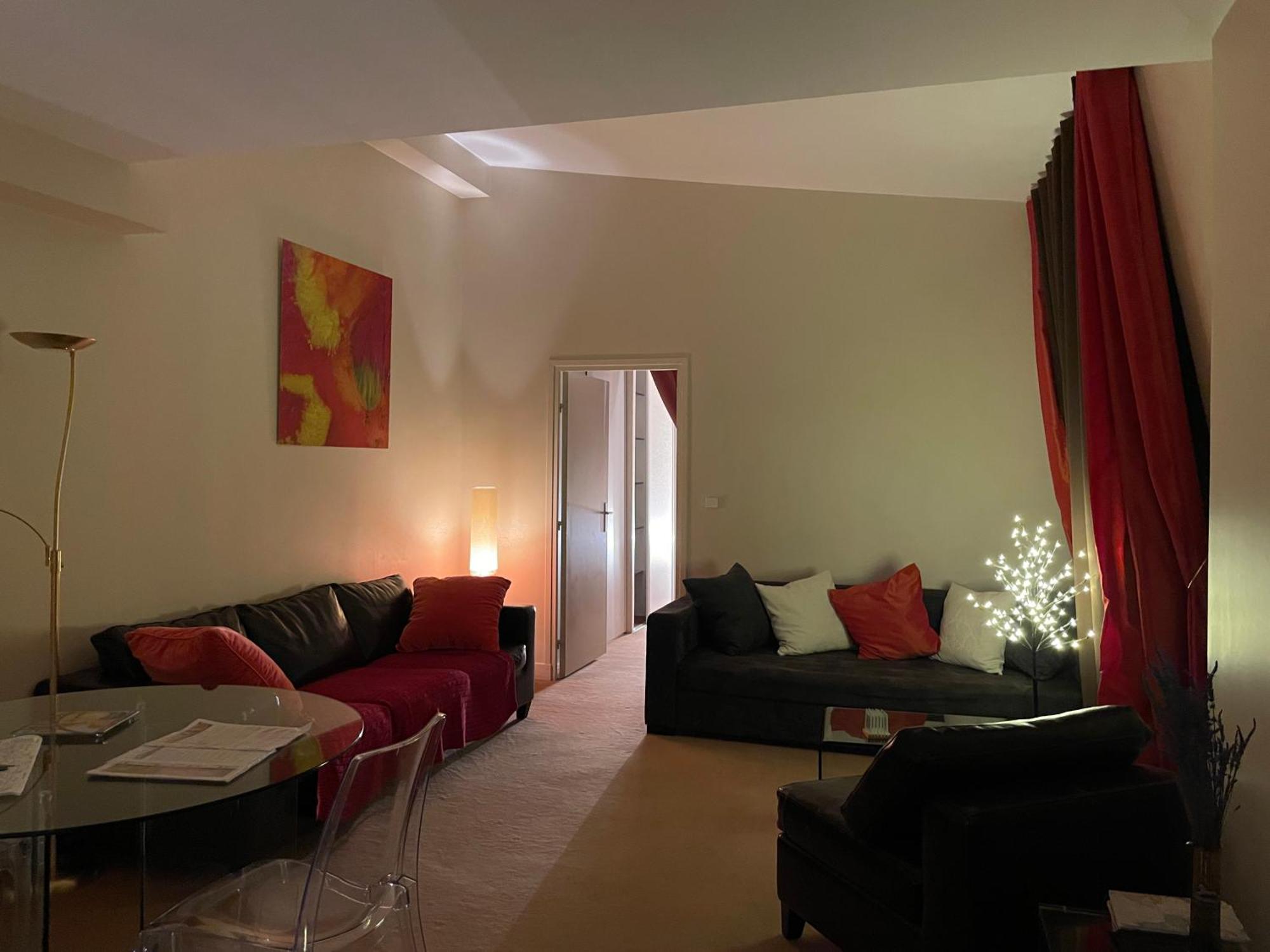 52 Clichy - D'hotes * Paris