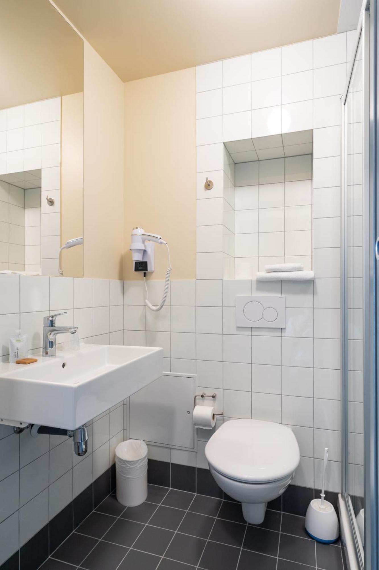 Fiap Hostel Paris