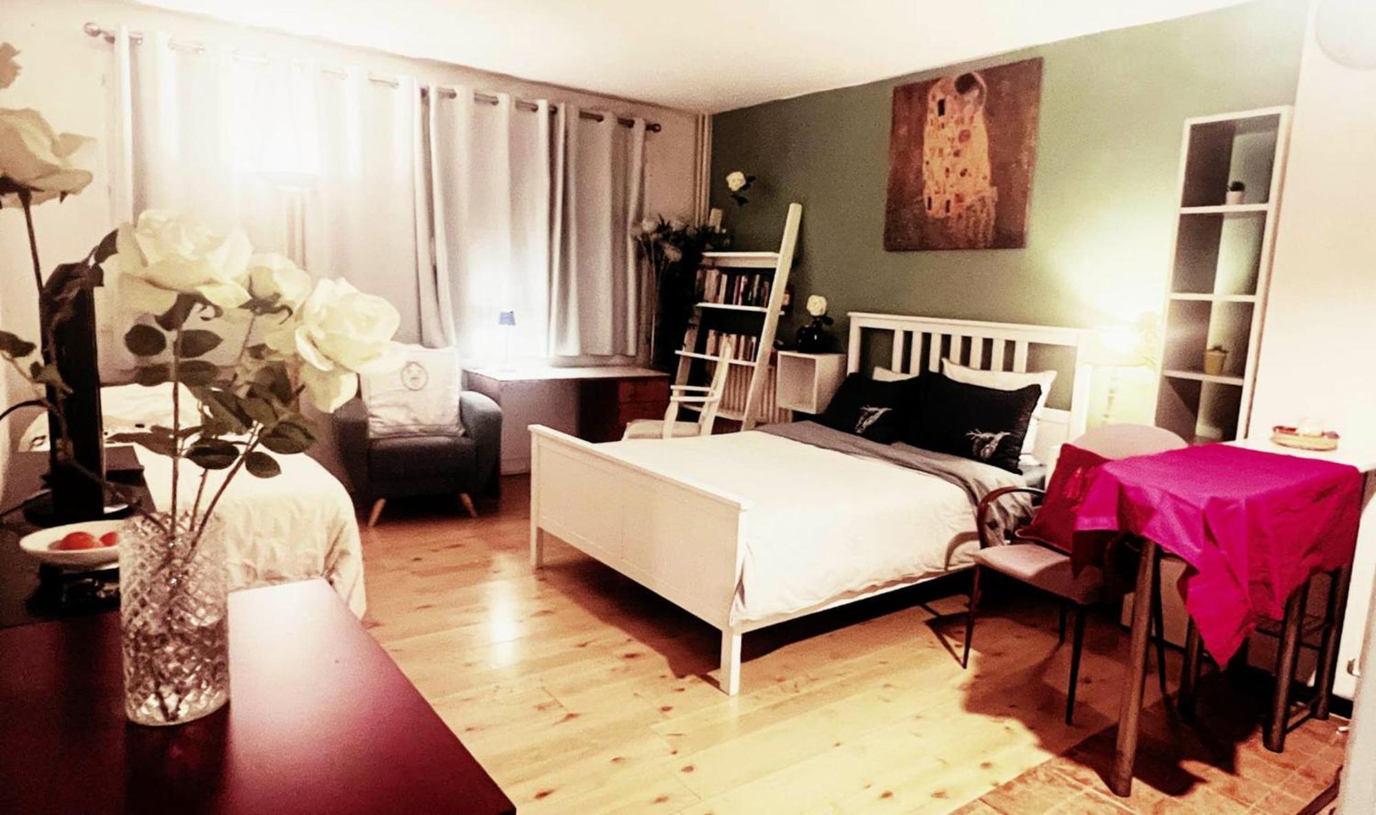 Accueillant Au Coeur De 30 M² Inclus * Paris