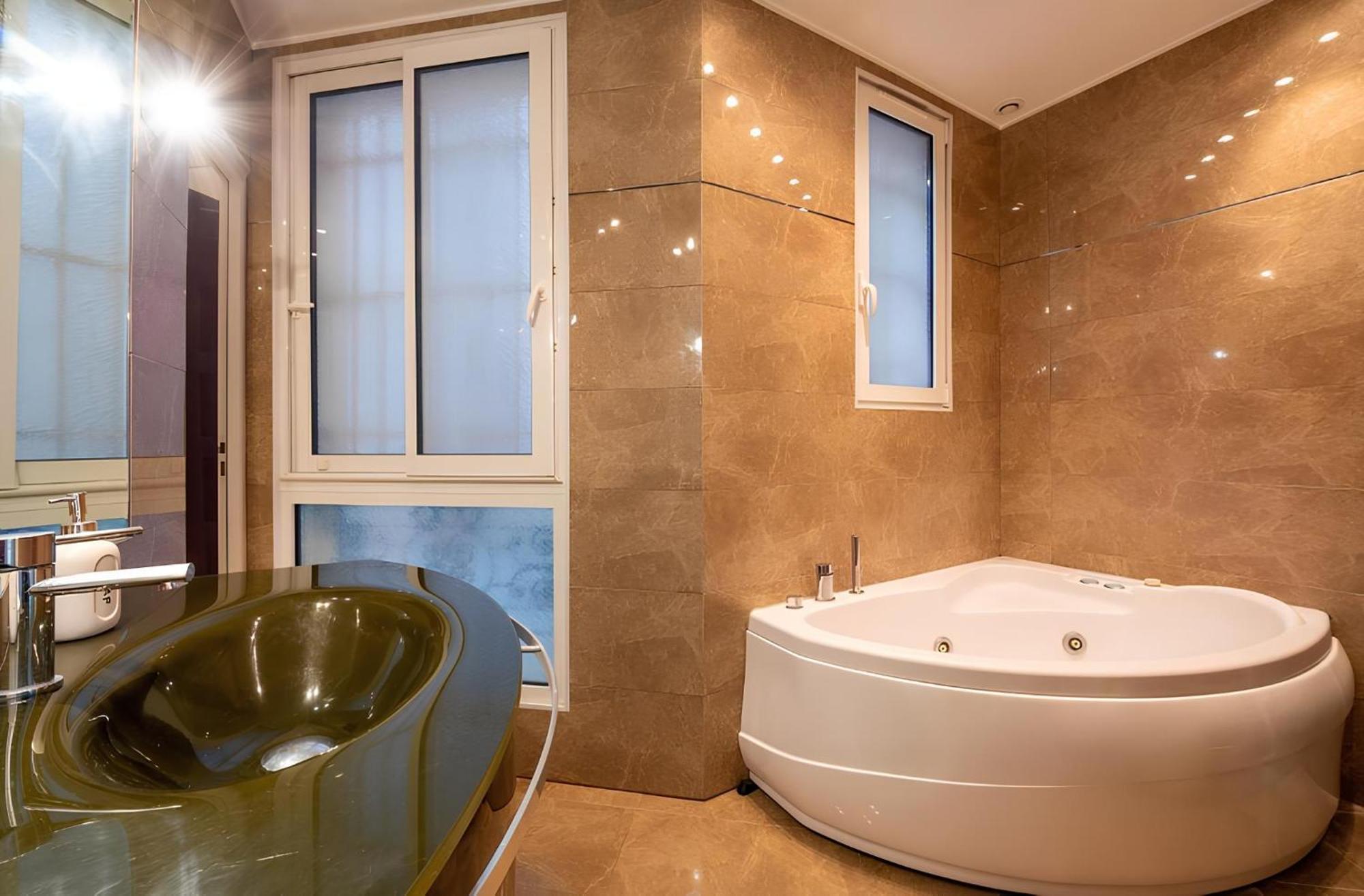 Appartement Luxury 2 Br Saint-honoré Paris