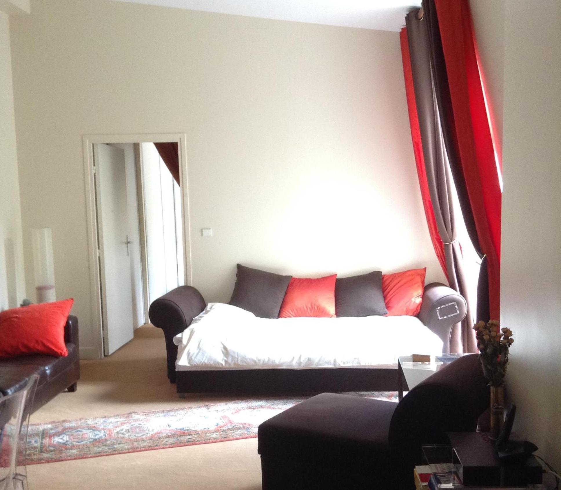 52 Clichy - D'hotes Bed & Breakfast