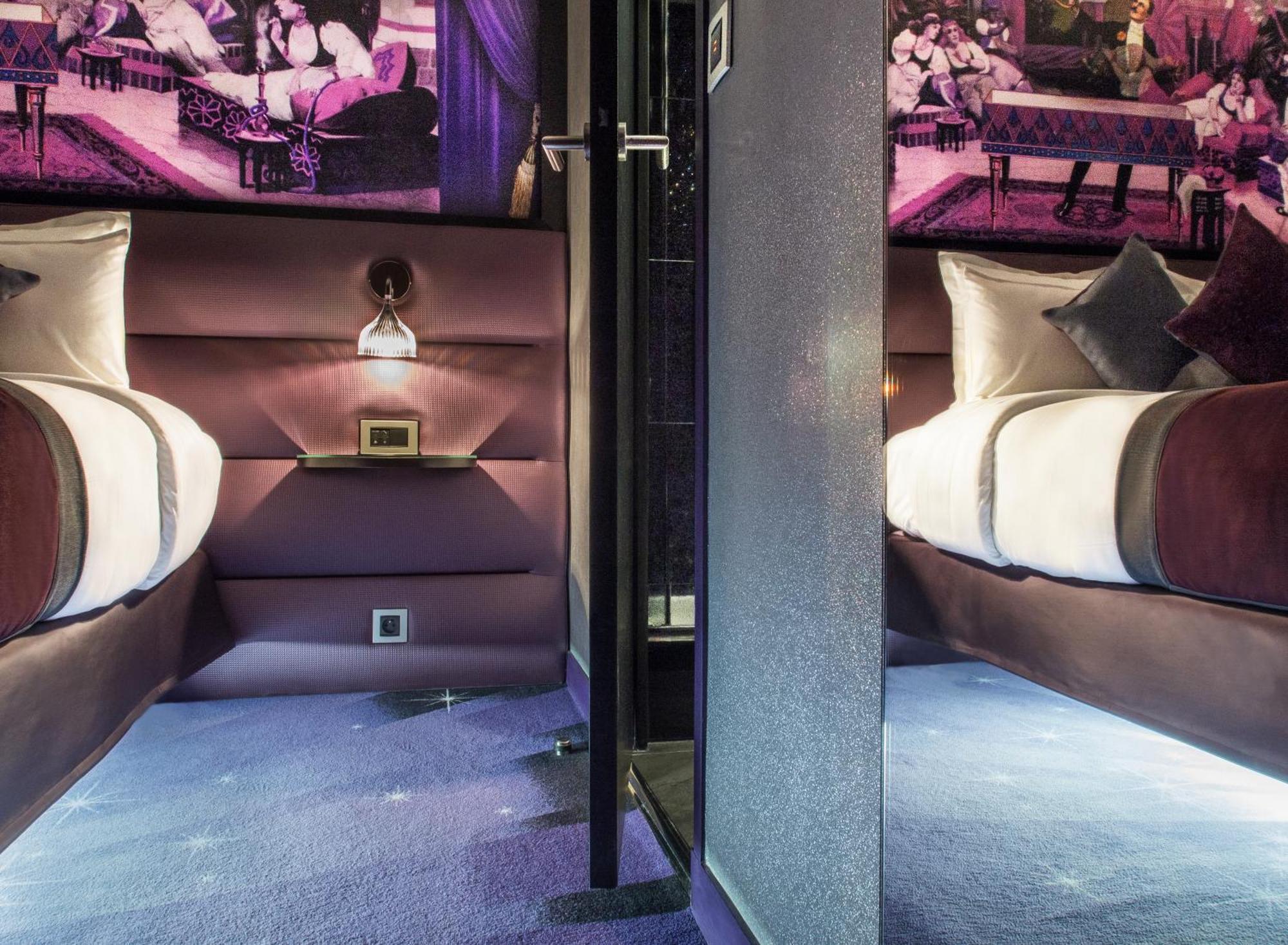 Splendor Elysees Hotel Paris