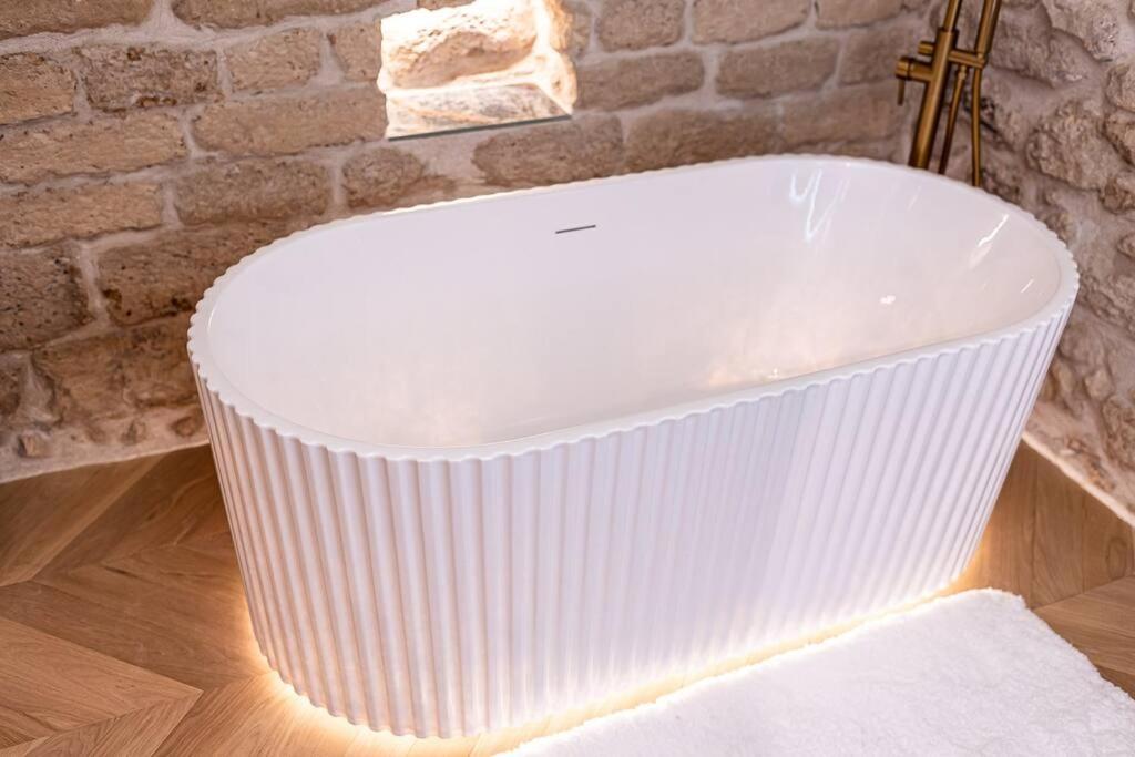 Appartement B Luxe Triplex, Cinema Near Place Des Vosges Ac Paris