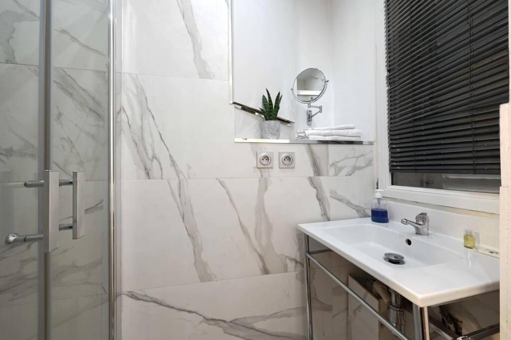 Great And Cosy At Champ De Mars Apartment