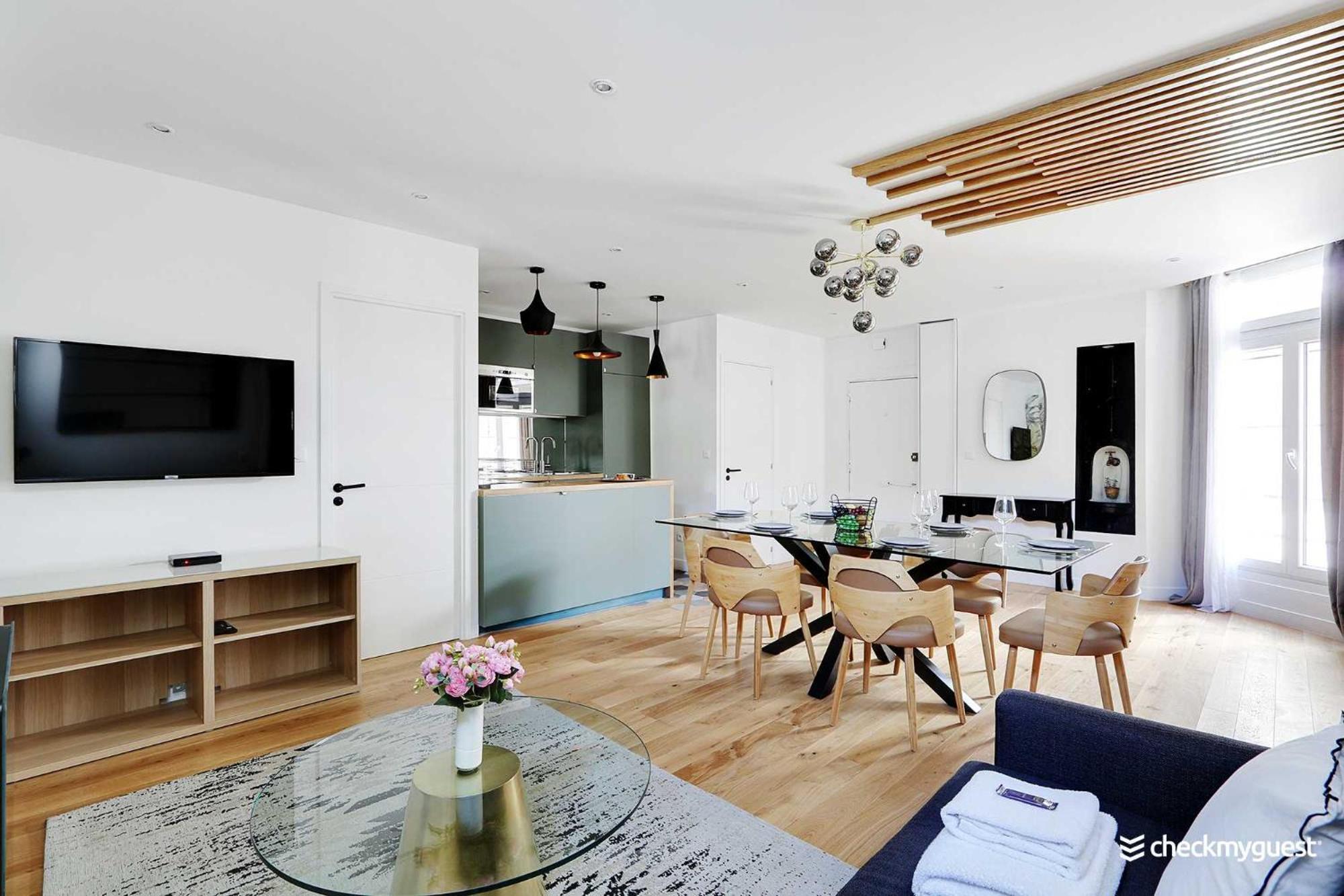 Lovely Montorgeuil 6p Appartement