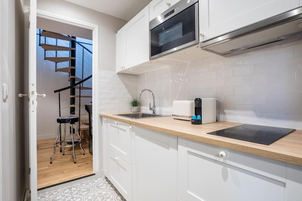 Apartment Enchanting Parisian