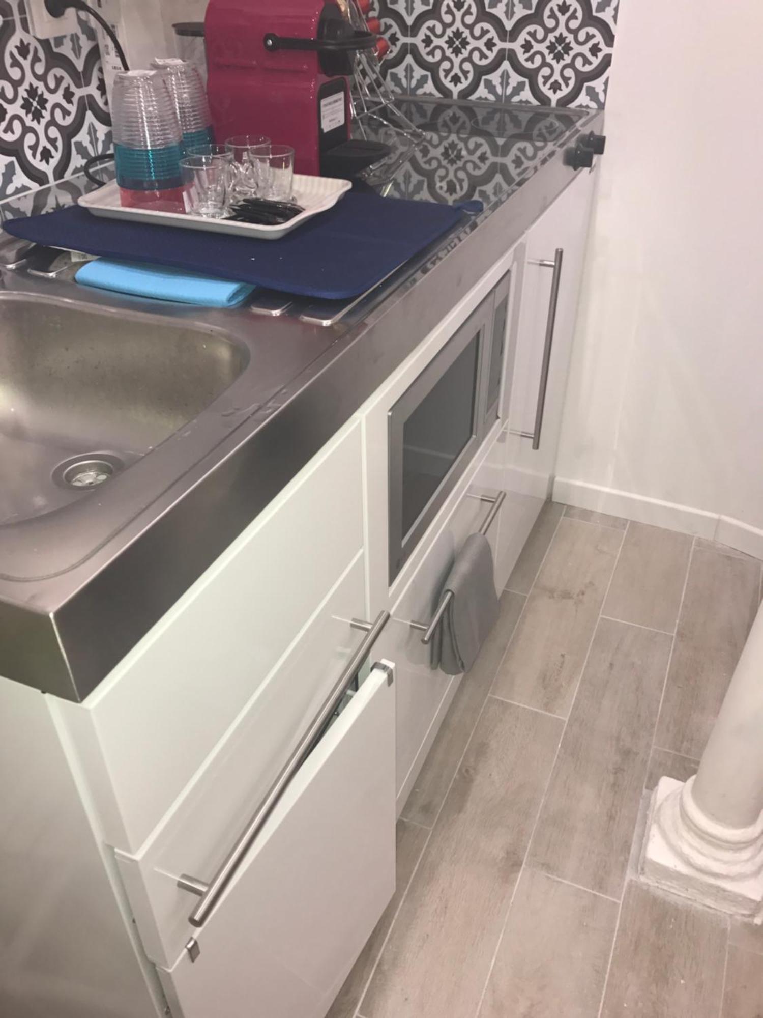 Apartment Superb Tiny House In Heart Of 1st! Paris