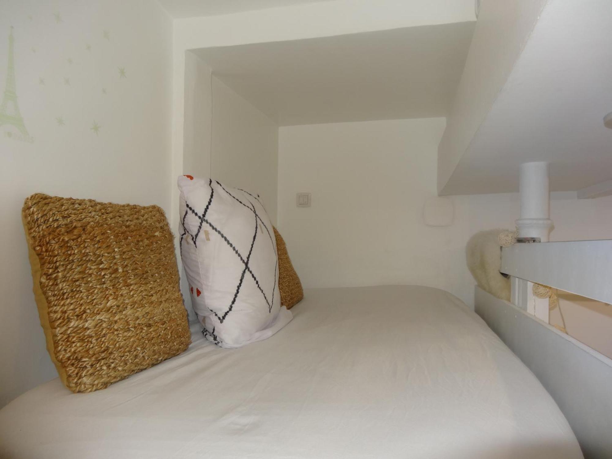 Apartment Superb Tiny House In Heart Of 1st!