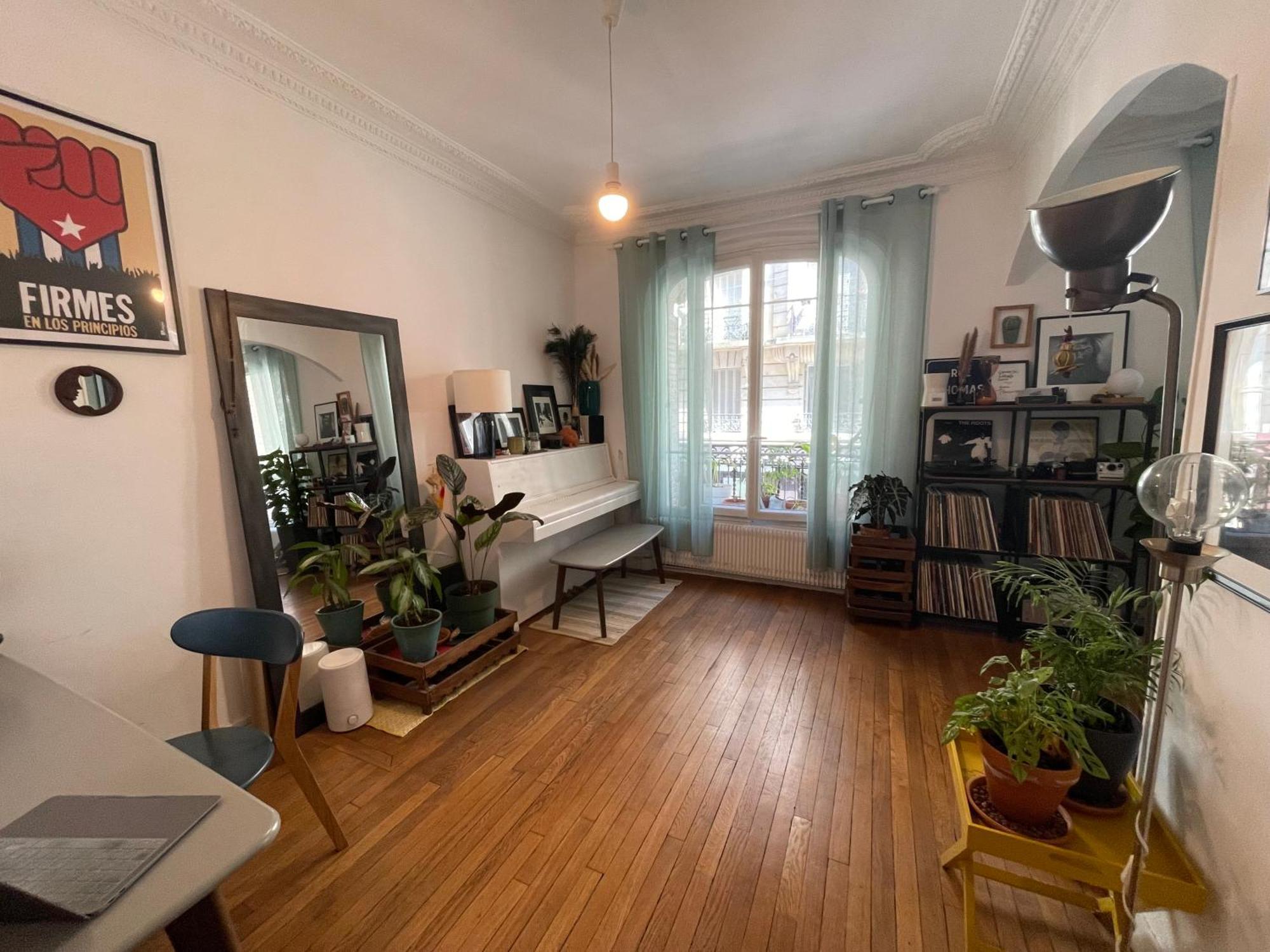 Haussmannian Flat Appartement