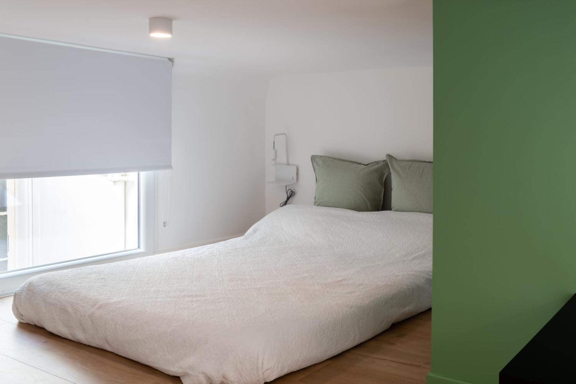 Spacious On The Champs-elysees Apartment