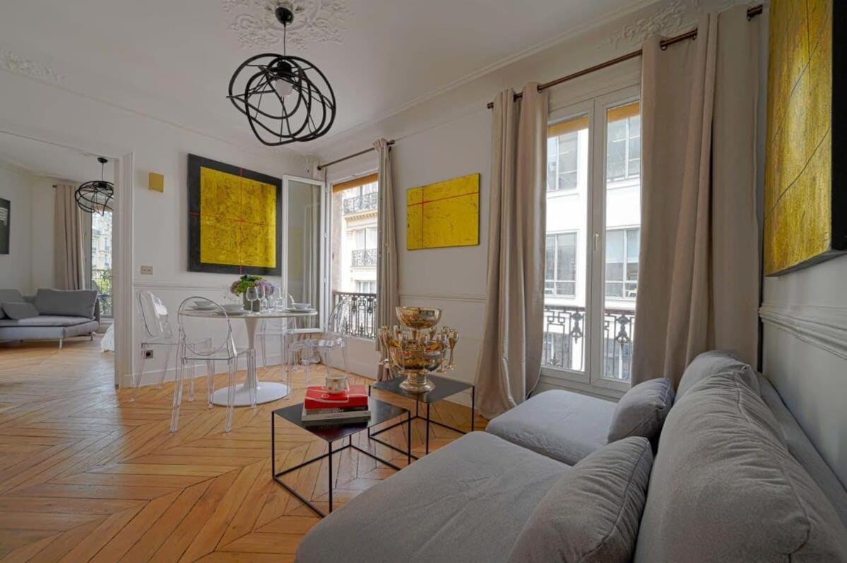 Appartement Large Luxury Flat Next To Champs Elysee Paris