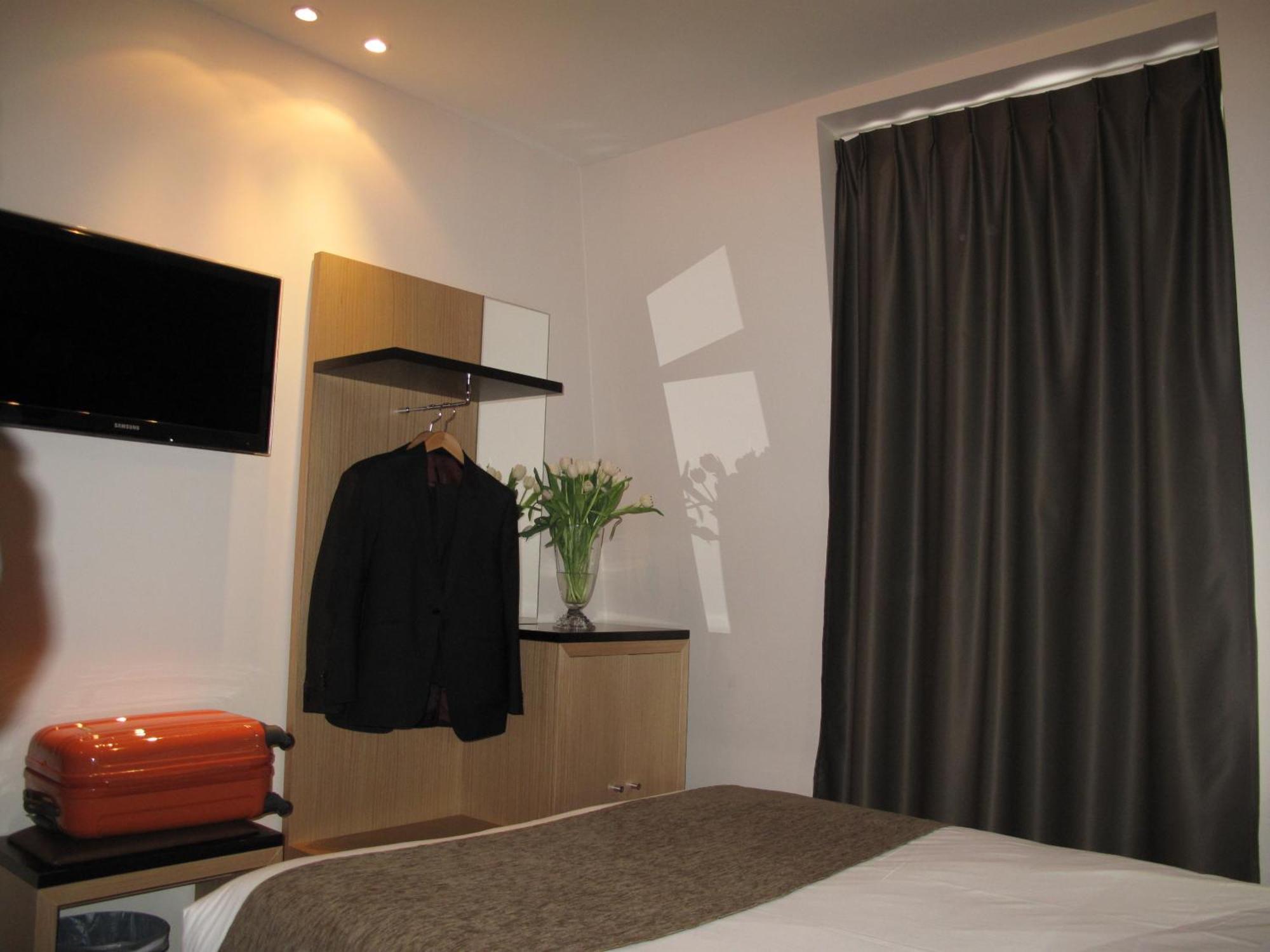 Hotel Source