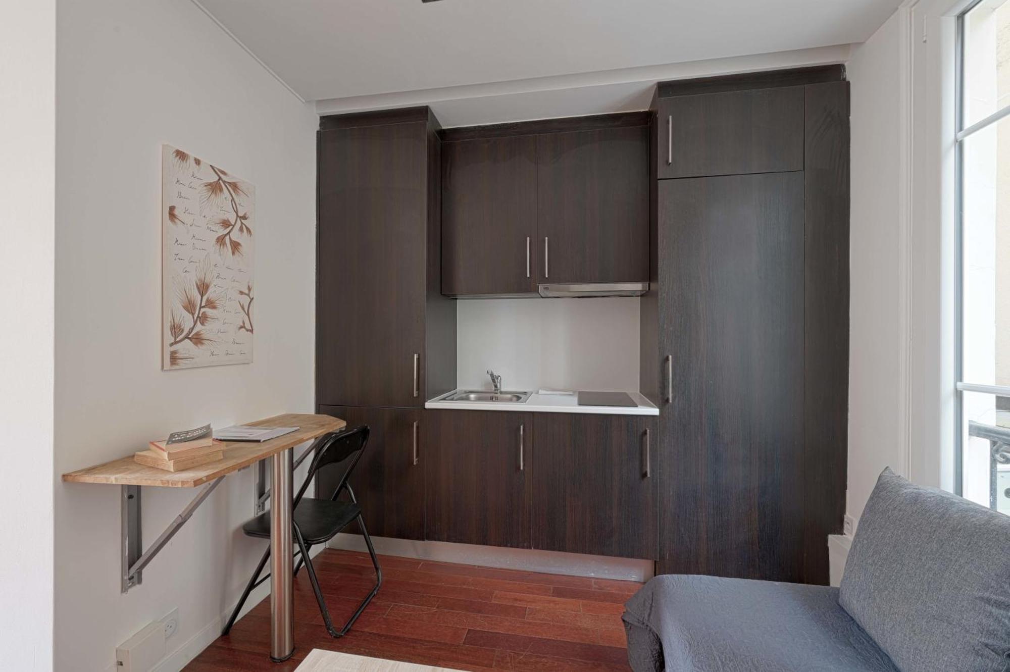 Small Studio Next To Invalides Appartement