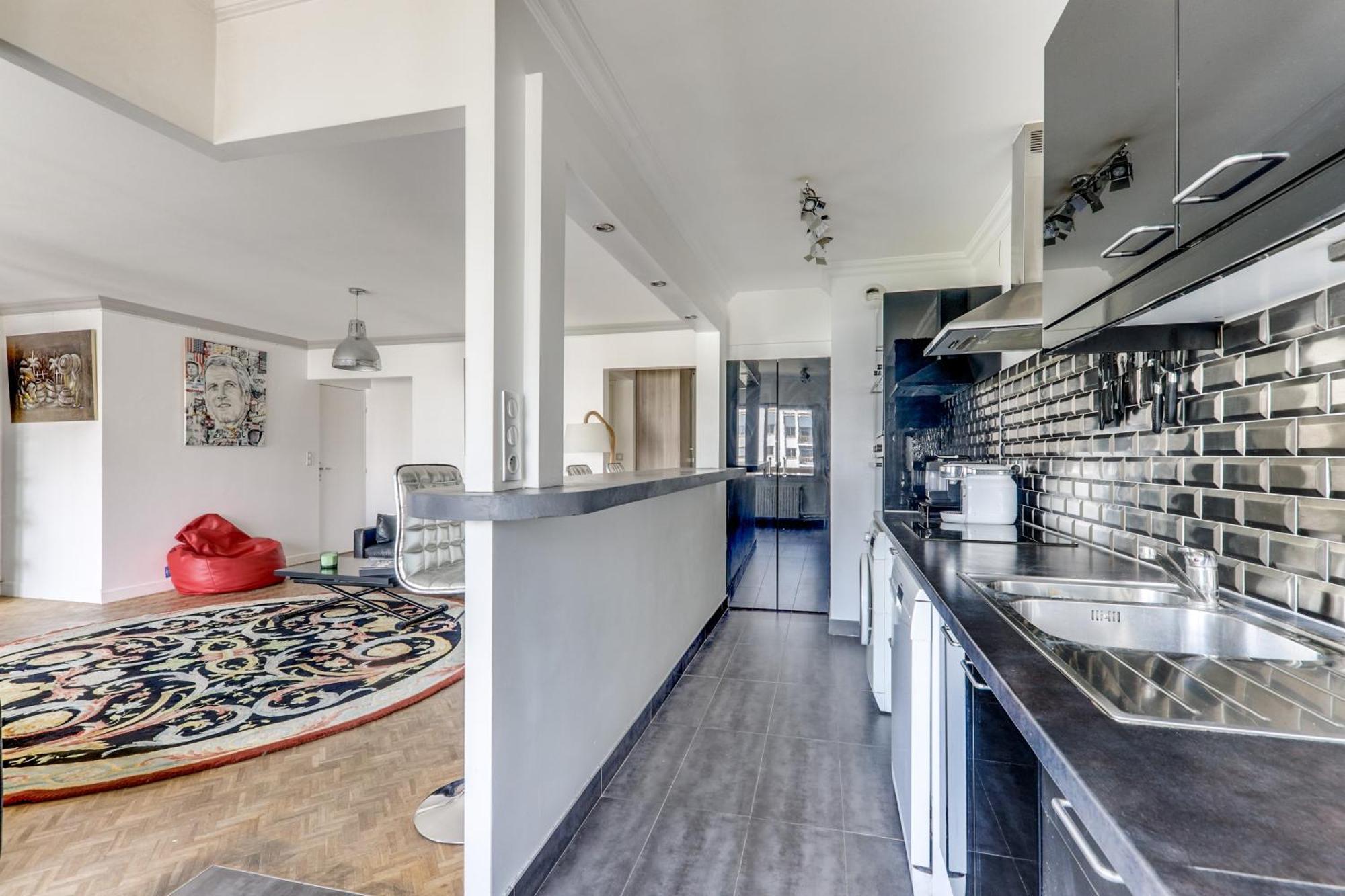 Apartment Avec Balcon Quartier Branche Paris