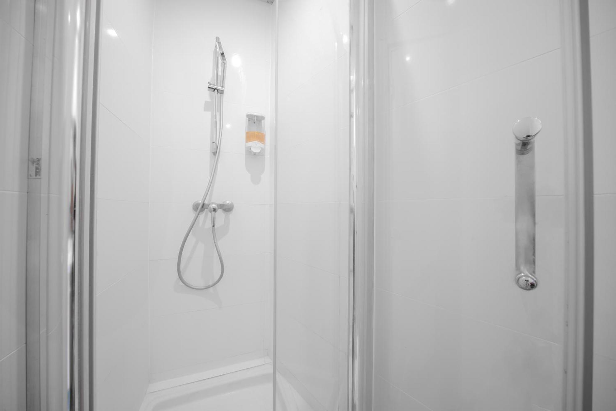 Hostel City Inn Paris *