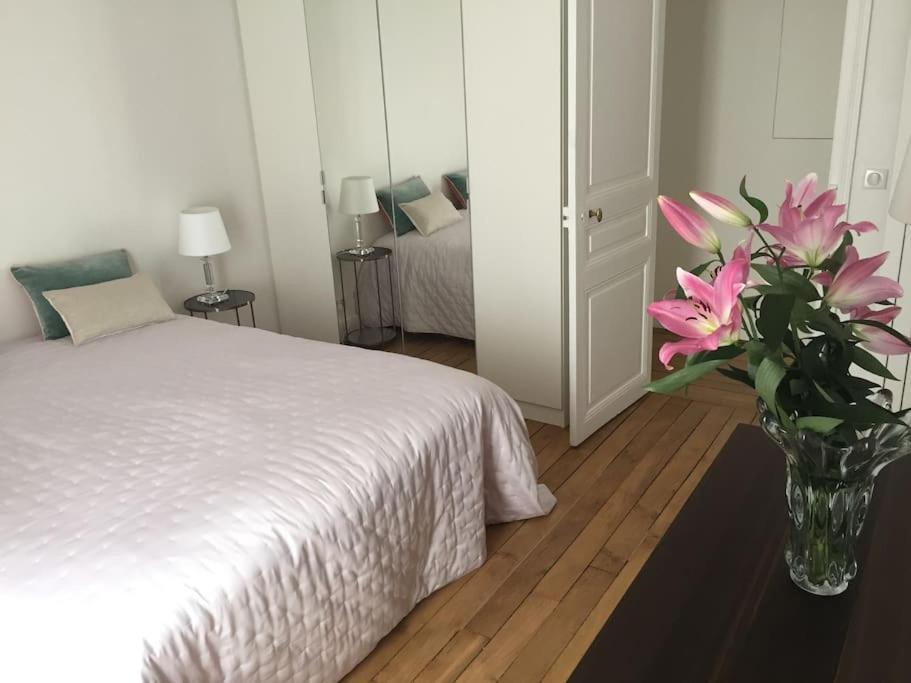 Apartment Elegant 4-room Near Arc De Triomphe And Palais Des Congres